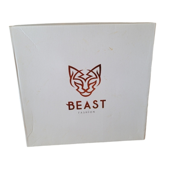 Beast Fashion Platform Combat Army Green Ankle Boots Size 8 New in Box - Picture 10 of 10